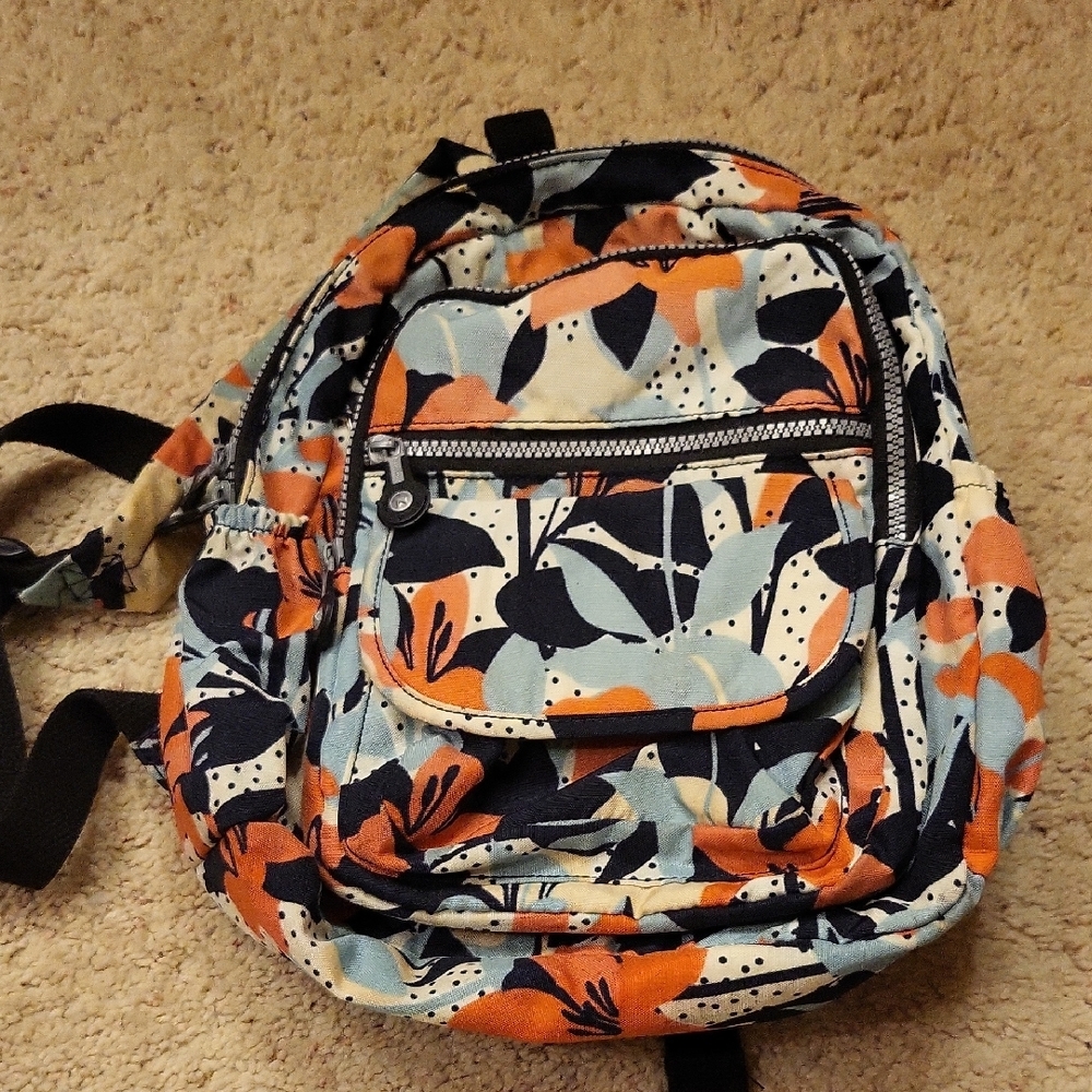 Floral Patterned Backpack - Picture 6 of 12